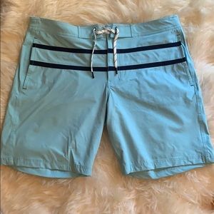 Gap men’s swim trunks / bathing suit